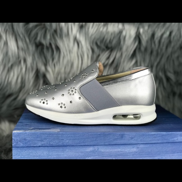 Air Cushion Sneakers - Picture 3 of 8